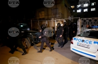 Специализирана полицейска операция се провежда в центъра за временно настаняване на мигранти в столичния квартал "Овча купел"