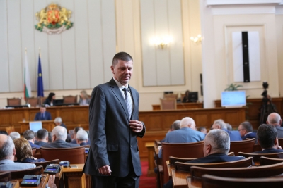 Избраха Красимир Влахов за конституционен съдия от квотата на НС