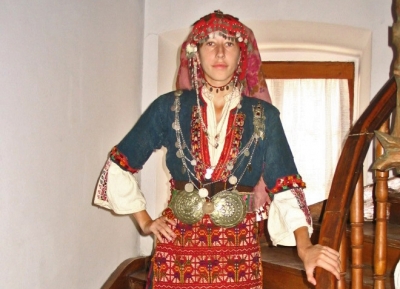 На какво казваме „Диван чапраз”, обяснява бургаски етнограф тази събота