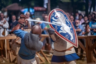 Акве калиде празнува със средновековен боен турнир и огнено шоу 