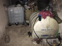 Служители на „Икономическа полиция“ - ГДНП иззеха 1 700 литра течност с мирис на спирт ​