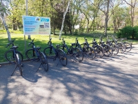 Първите 100 нови електрически велосипеда вече са на разположение на бургазлии и гости на града. 