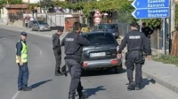 Четирима задържани при спецакция в Дупница, все още търсят Янек 