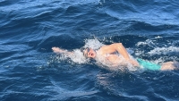 Цанко Цанков успя да преплува протока Кук с рекордно време!! 