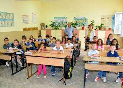 Бургаски училища разкриват летни занимални за учениците от 1-4 клас