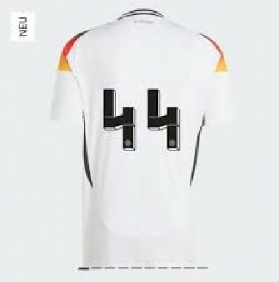 Германия ще преработи номерацията на футболните фланелки на Adidas заради спор за нацистки символи