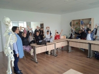 Бургаски ученици се учиха на сърдечен масаж в Университет „Проф. Д-р Асен Златаров” и посетиха обновения Етнографски музей 