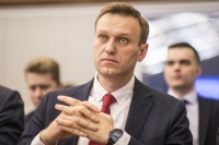 Навални е бил отровен от бутилка с вода в хотелска стая, а не на летището 