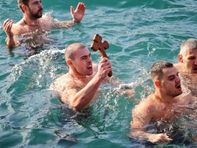 Ангел Стойчев спаси Светия кръст в Бургас