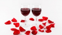 Емоции и забавление в месеца на любовта и виното