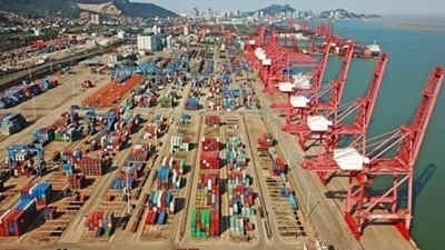 Китай намалява митата за внос от САЩ наполовина  