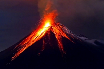 Вулканите Етна и Стромболи с ново зрелищно шоу в Италия