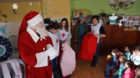 200 здравословни хранителни пакети ще раздададе БЧК на деца за Коледа