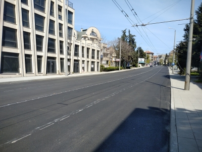 В петък полагат износващия пласт асфалт върху източното платно на „Булаир“