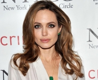 Анджелина Джоли се притеснява за афганистанките 