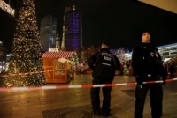 Полицията в Берлин потвърди "предполагаема терористична атака" на Коледния базар