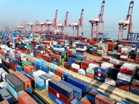 Износът на Китай скача благодарение на търсенето от Индия, Русия и други нововъзникващи пазари