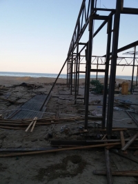 На плаж Слънчев бряг-север са премахнати още два незаконни обекта