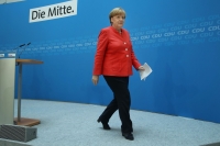 Меркел се оттегля от лидерския пост в ХДС