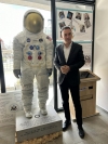 Библиотеката в Бургас показва копие на скафандъра на Нийл Армстронг, с който стъпва на Луната