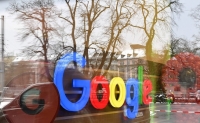 Служители напускат Google, защото им плаща много