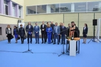 Министър Горанов и кметът Николов откриха дигитален кабинет и спортен салон в Търговската гимназия