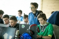 Започват безплатни курсове по програмиране в 5 бургаски училища