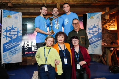Бургаските учители демонстрираха спортни умения и на зимна спартакиада