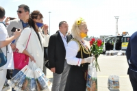 Бургас посрещна първия чартър с туристи за сезона, кметът Николов иска облекчения за полетите