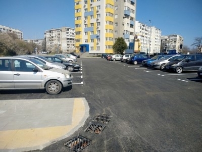 Това е нов паркинг със 75 места в „Изгрев“, около него ще засадят 20 дървета