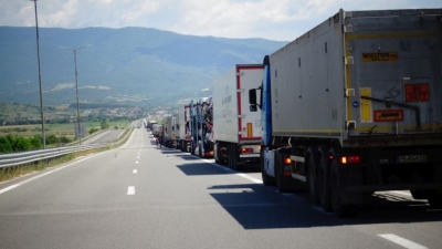 Интензивен трафик на изход за ТИР-ове към Румъния и Турция 