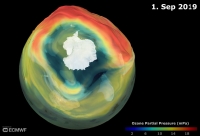 Необичайна и странна озонова дупка над Антарктика